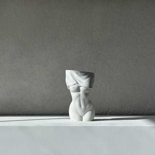 venus. Feminine Form Mini Vase